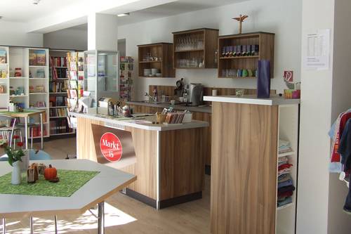Innenraum und Caféstube Markt 15
